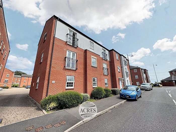 2 Bedroom Flat For Sale In Horseshoe Crescent, Great Barr, Birmingham, B43