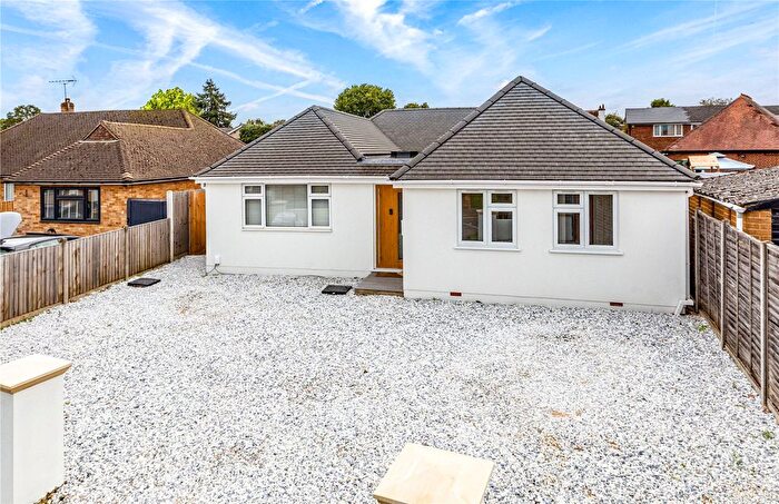 4 Bedroom Bungalow For Sale In Meadow Way, Addlestone, Surrey, KT15