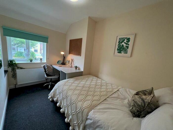 6 Bedroom Semi-Detached House To Rent In Twyford Road, Brighton, BN1