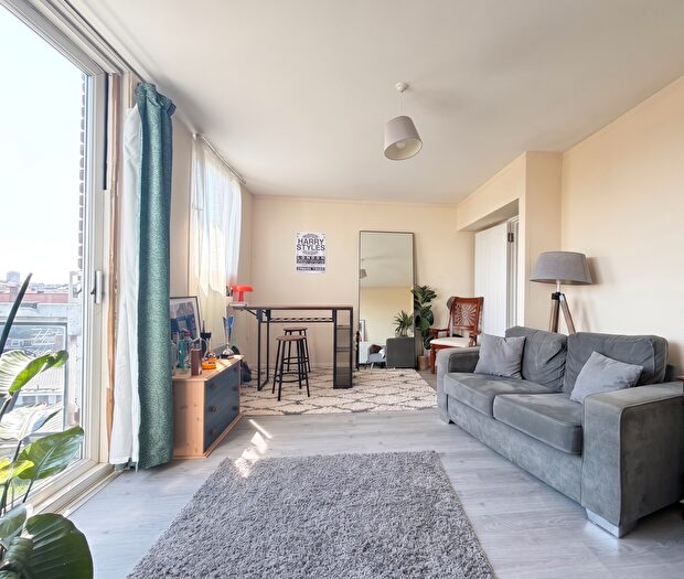3 Bedroom Maisonette To Rent In Prusom Street, Wapping, E1W