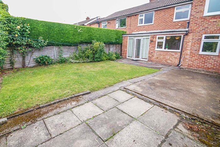 7 Bedroom Semi-Detached House For Sale In Crossways, York, YO10