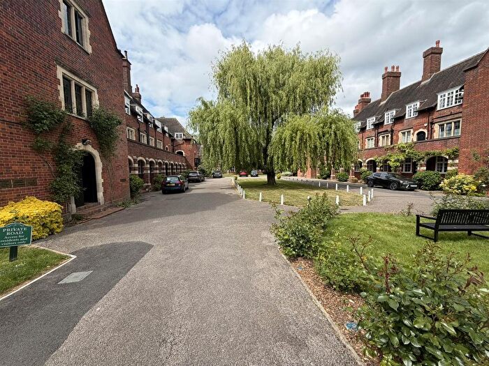 1 Bedroom Flat To Rent In Meadway, Hampstead Garden Suburb, London, NW11