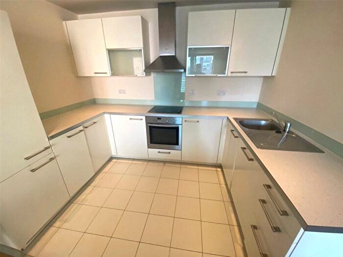 2 Bedroom Apartment To Rent In St Georges Island, Kelso Place, Manchester, Greater Manchester, M15