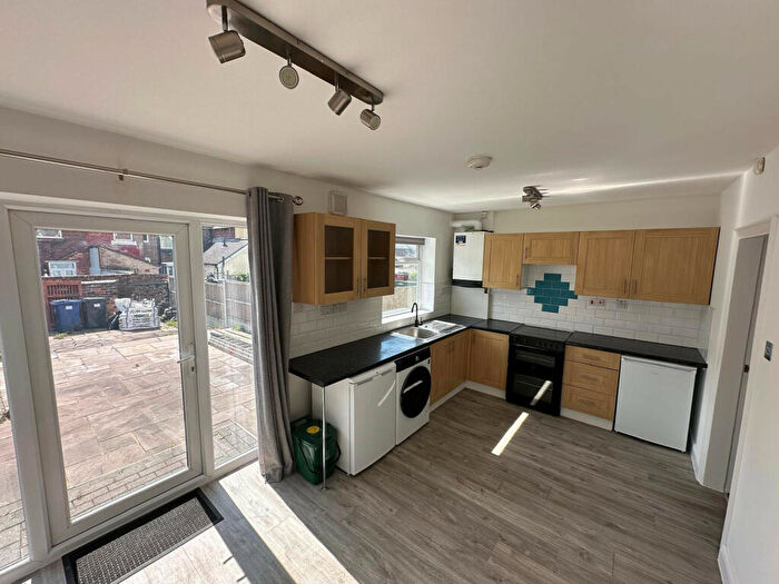 3 Bedroom Terraced House To Rent In Mellard Street, Newcastle-under-Lyme, Staffordshire, ST5