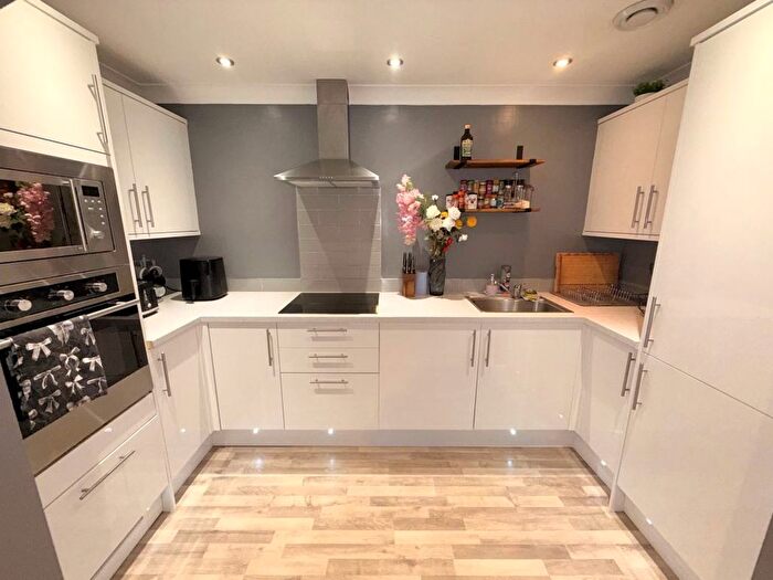 1 Bedroom Flat To Rent In Victoria Court, Grimsby, DN31