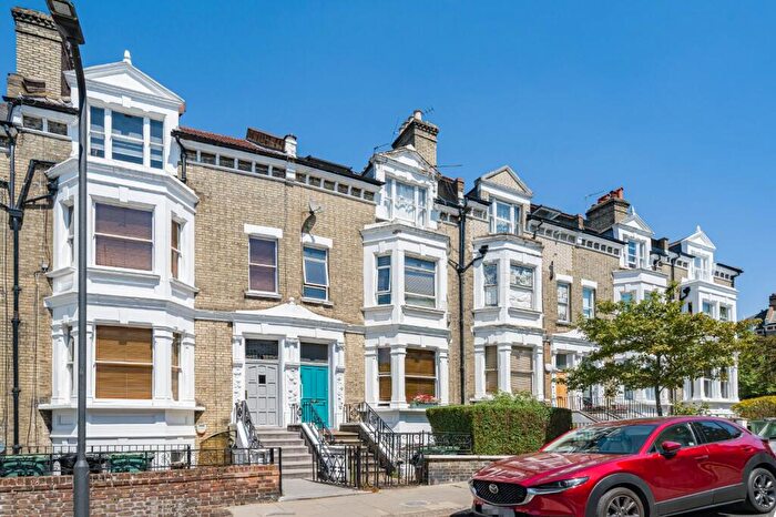 6 Bedroom Terraced House For Sale In Hemstal Road, London, NW6