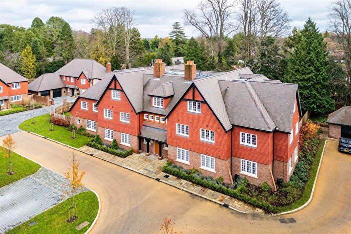 2 Bedroom Apartment For Sale In Chequers Lane, Walton On The Hill, Tadworth, KT20
