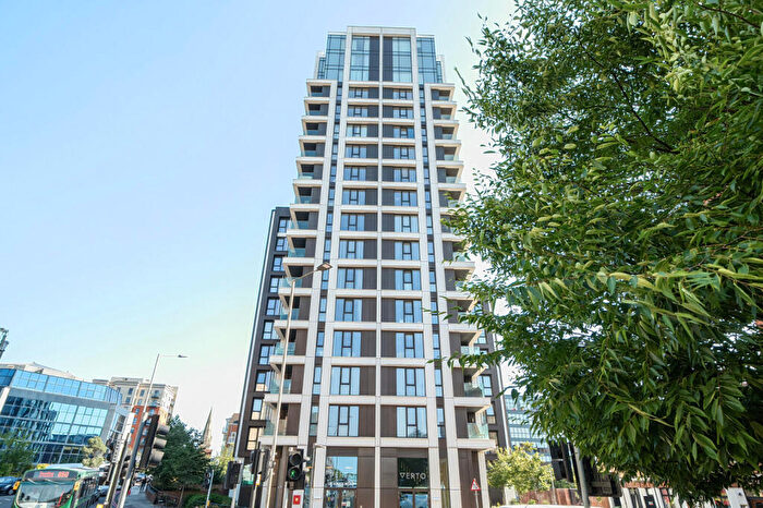 2 Bedroom Apartment For Sale In Kings Road, Reading, Berkshire, RG1