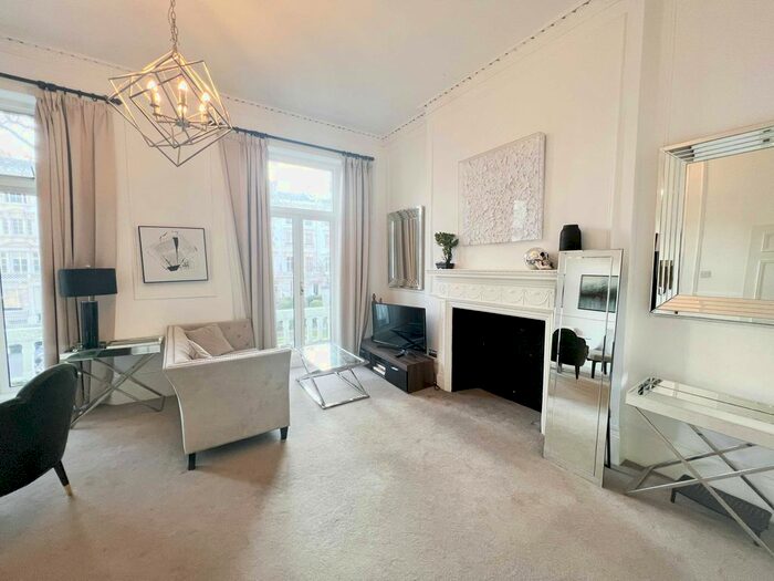 1 Bedroom Flat To Rent In Ovington Square, SW3