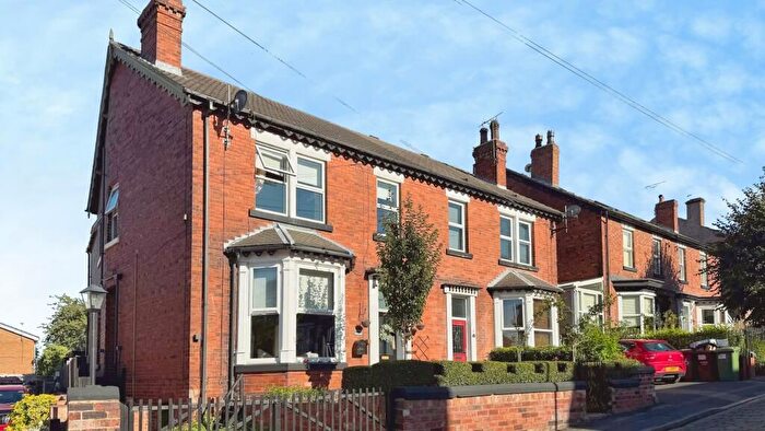 3 Bedroom Semi-Detached House For Sale In Linden Terrace, Pontefract, WF8