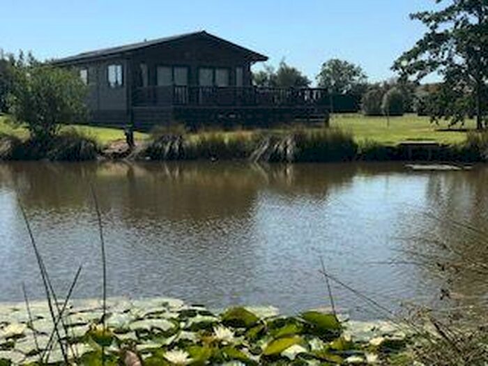 2 Bedroom Lodge For Sale In Newport, East Riding Of Yorkshire, HU15