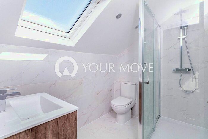 Studio To Rent In High Street, Dartford, Kent, DA1