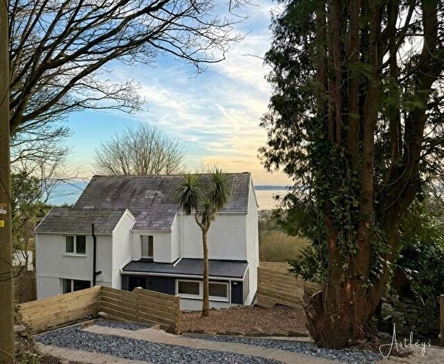 3 Bedroom Detached House For Sale In Penygraig Road, Townhill, Swansea, SA1