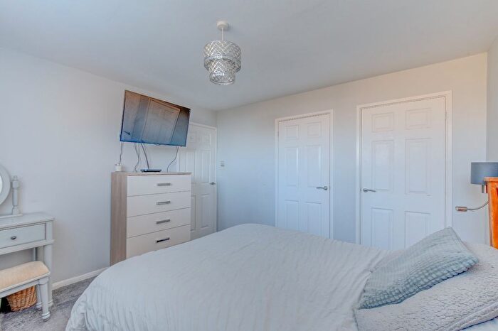 3 Bedroom Terraced House For Sale In Reyde Close, Webheath, Redditch, B97
