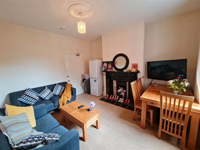 6 Bedroom Semi-Detached House To Rent In Albany Road, Harborne, Birmingham, B17