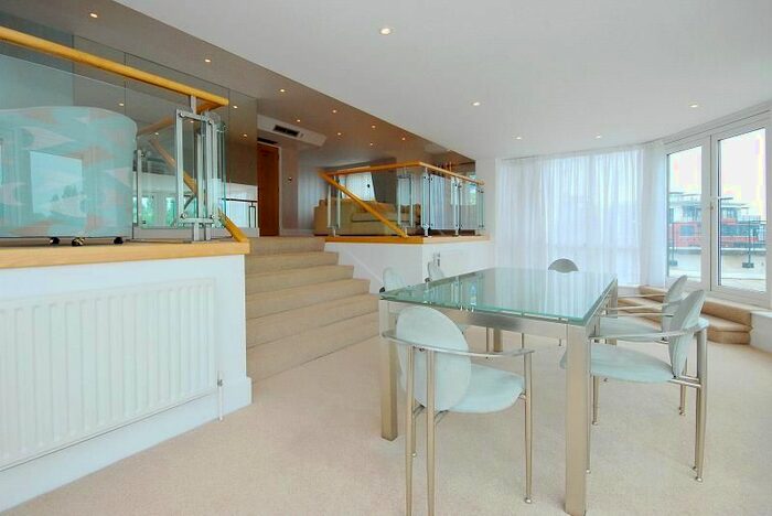 3 Bedroom Flat To Rent In Jerome Place, Kingston Upon Thames, KT1