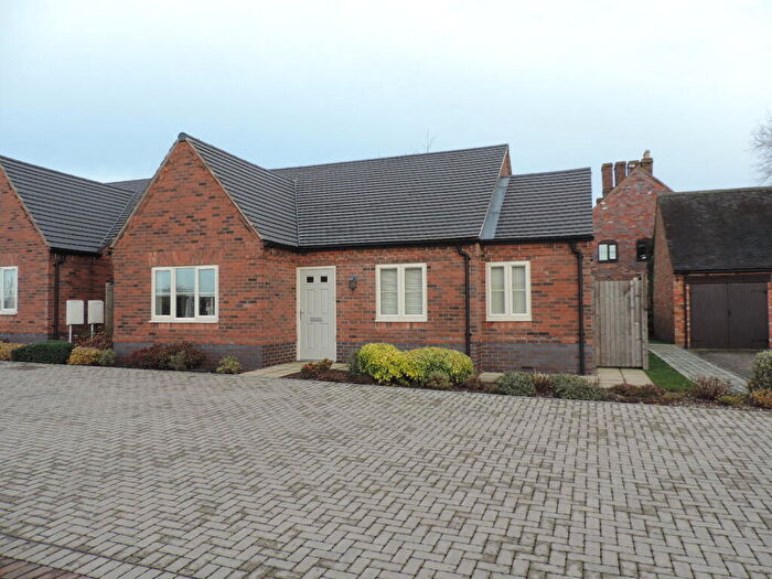 2 Bedroom Bungalow To Rent In Seckington Lane, Newton Regis, B79