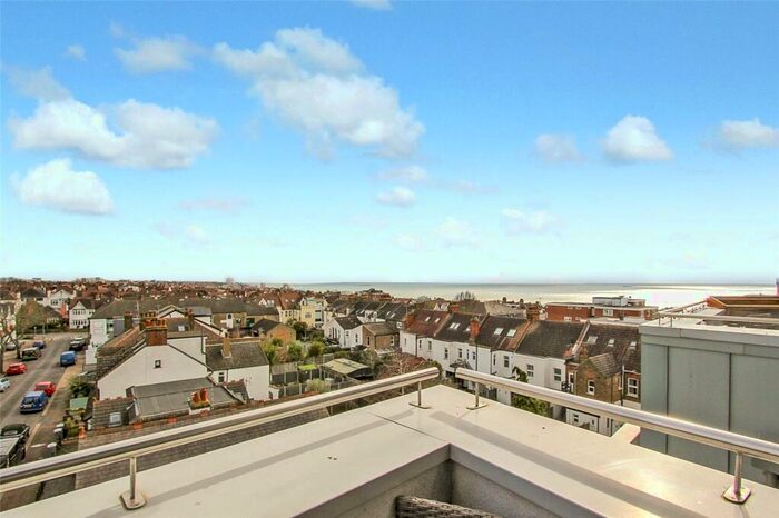 2 Bedroom Penthouse For Sale In Broadway, Leigh-on-Sea, Essex, SS9