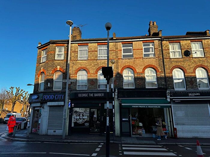 2 Bedroom Flat To Rent In High Road, London, E15