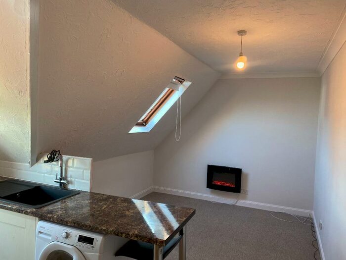 1 Bedroom Flat To Rent In Norwich Avenue West, Bournemouth, BH2