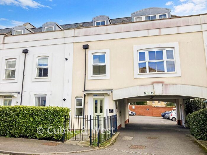 2 Bedroom Apartment For Sale In Warren Road, Reigate, Surrey, RH2