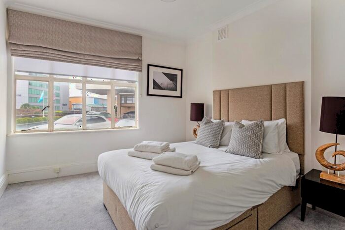2 Bedroom Apartment To Rent In Park Road St John's Wood, NW8