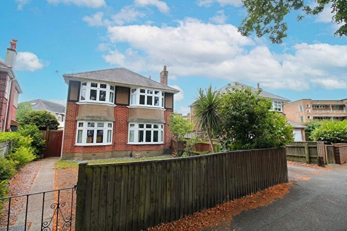 2 Bedroom Flat To Rent In Holdenhurst Avenue, Bournemouth, BH7
