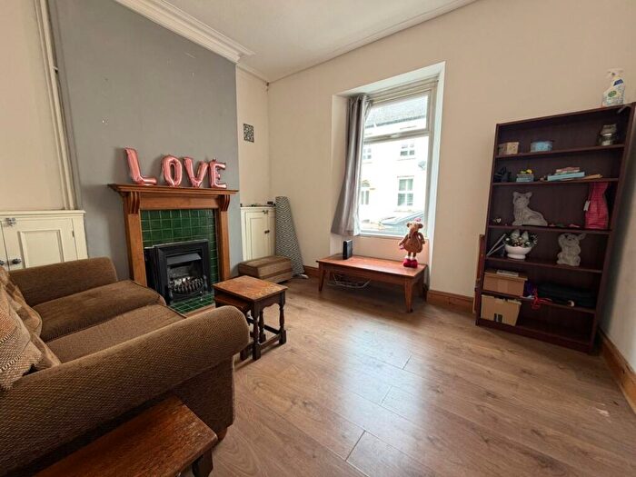 4 Bedroom Terraced House To Rent In Augusta Street, Adamsdown, CF24