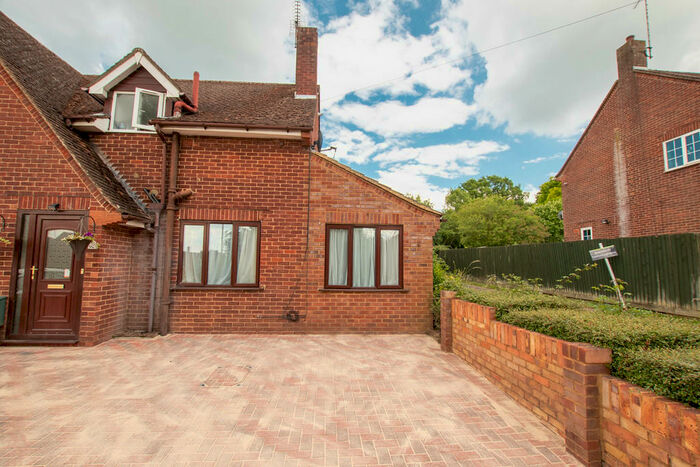 1 Bedroom Apartment To Rent In Highfield Park, Wargrave, Reading, RG10