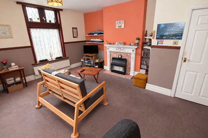 3 Bedroom Apartment For Sale In Rochdale Road, Todmorden, OL14