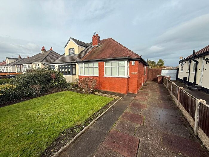 2 Bedroom Semi Detached Bungalow For Sale In Dodds Lane, Maghull, L31