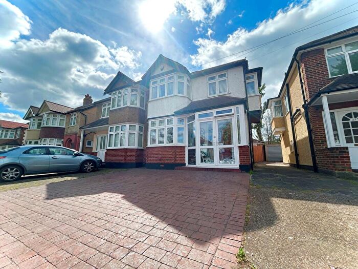 3 Bedroom Semi-Detached House To Rent In Collyer Avenue, Croydon, CR0