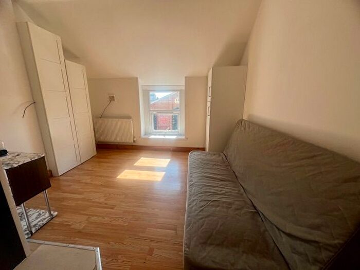 1 Bedroom Flat To Rent In Tudor Street, Cardiff, CF11