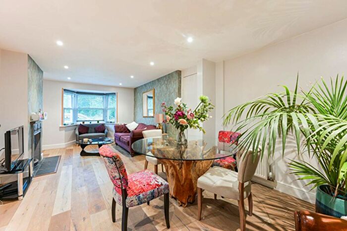 2 Bedroom Cottage To Rent In Kings Road, Shalford, Shalford, Guildford, GU4