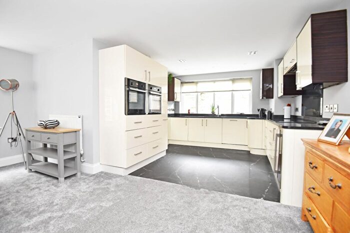 3 Bedroom Terraced House For Sale In High Bridge Court, Waterside, Knaresborough, HG5