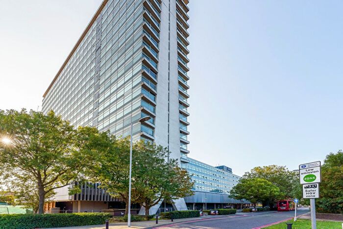 1 Bedroom Flat To Rent In Tolworth Tower, Ewell Road, Surbiton, KT6