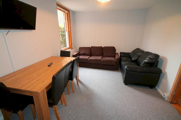 5 Bedroom Property To Rent In Oaten Hill, Canterbury, CT1