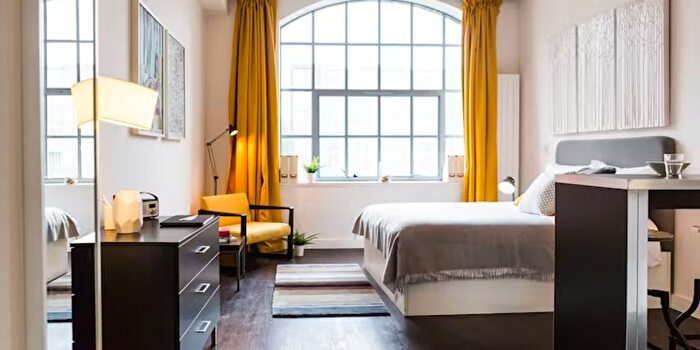 1 Bedroom Flat To Rent In Students - Chapter Aldgate, Education Square, - Commercial Road, London, E1