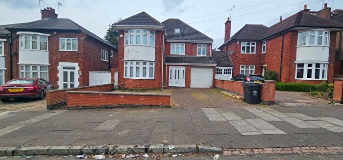5 Bedroom Detached House To Rent In Highway Road, Leicester, LE5