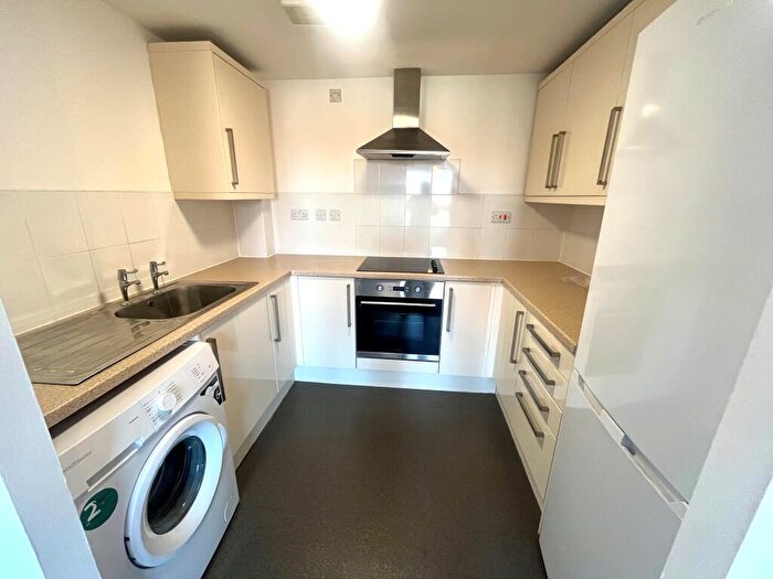 1 Bedroom Apartment To Rent In Mansfield Road, Nottingham, NG1