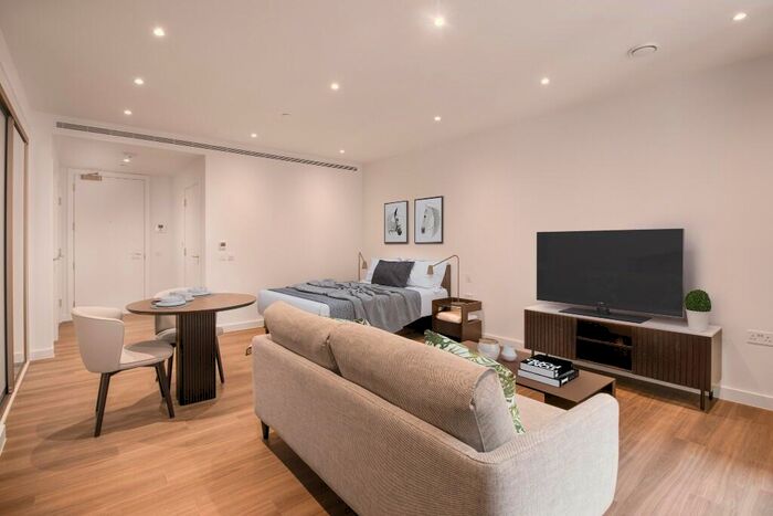 Studio To Rent In Nine Elms Lane, London, SW11