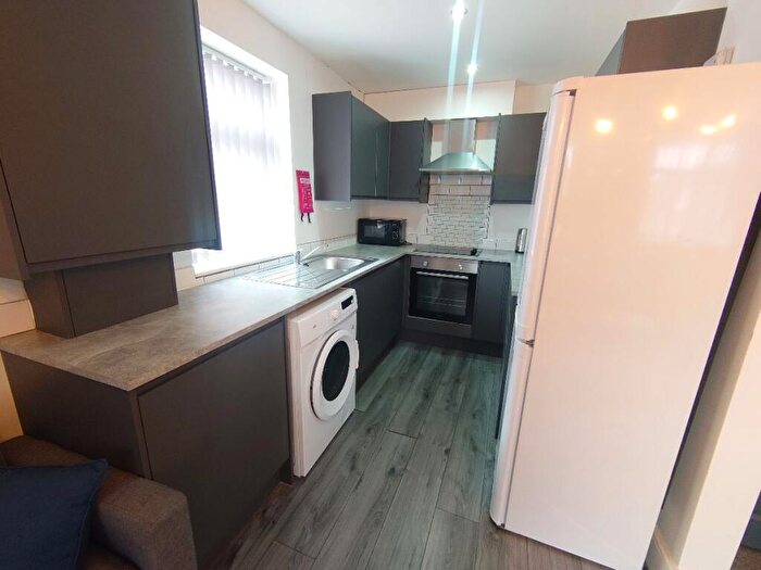 5 Bedroom Flat To Rent In Flat, Boaler Street, Liverpool, L6