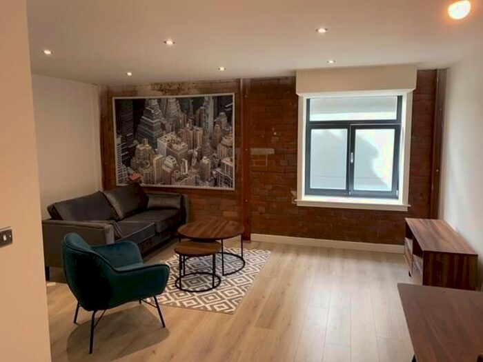 1 Bedroom Flat To Rent In Conditioning House, Cape Street, Bradford, BD1