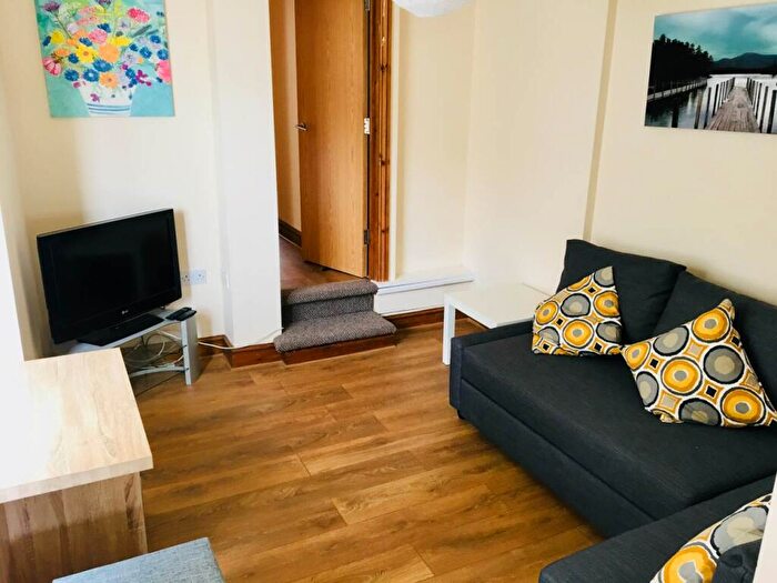 4 Bedroom House To Rent In May Street, Cathays, CF24