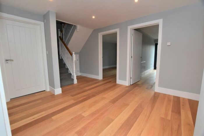 4 Bedroom Barn Conversion For Sale In James Farm, James Lane, Grazeley Green, Reading, RG7