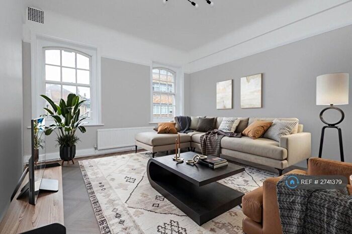 3 Bedroom Flat To Rent In Richmond Chambers, Bournemouth, BH2