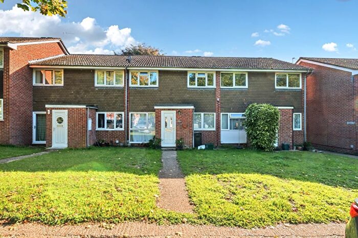 2 Bedroom Maisonette To Rent In Redfield Court, Newbury, RG14