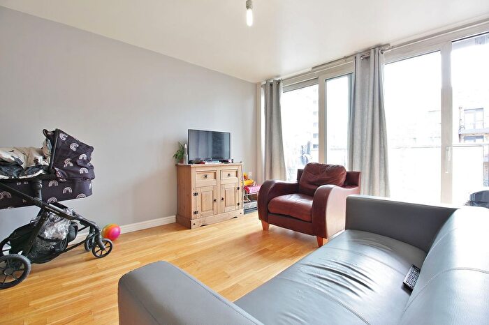 1 Bedroom Flat To Rent In Prince Regent Road, Hounslow, TW3