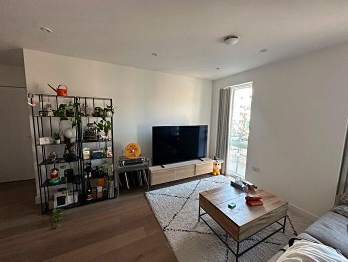 1 Bedroom Flat To Rent In West Parkside, Greenwich, SE10