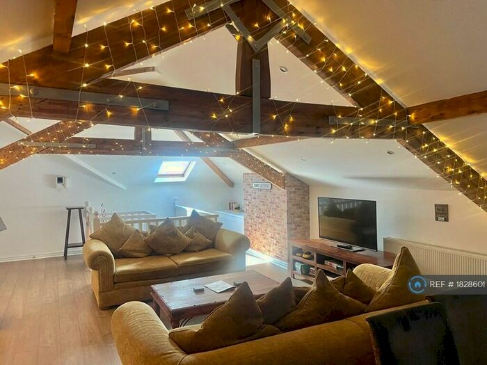 3 Bedroom Penthouse To Rent In Westcliffe Road, Southport, PR8